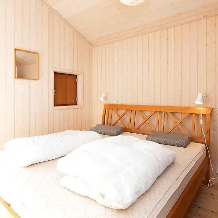 Semesterbostad 8 Person In Vaeggerlose *