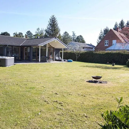 Semesterbostad 8 Person In Vaeggerlose *